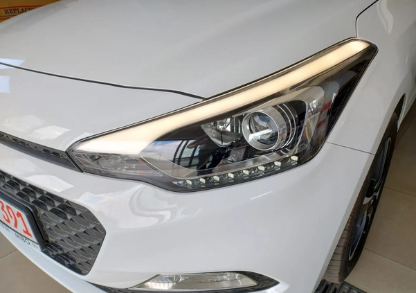 Hyundai i20 cena 39800 przebieg: 76014, rok produkcji 2017 z Działdowo małe 56